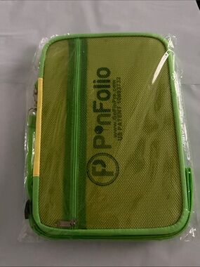 Go Pin Pro Pinfolio Green and Yellow